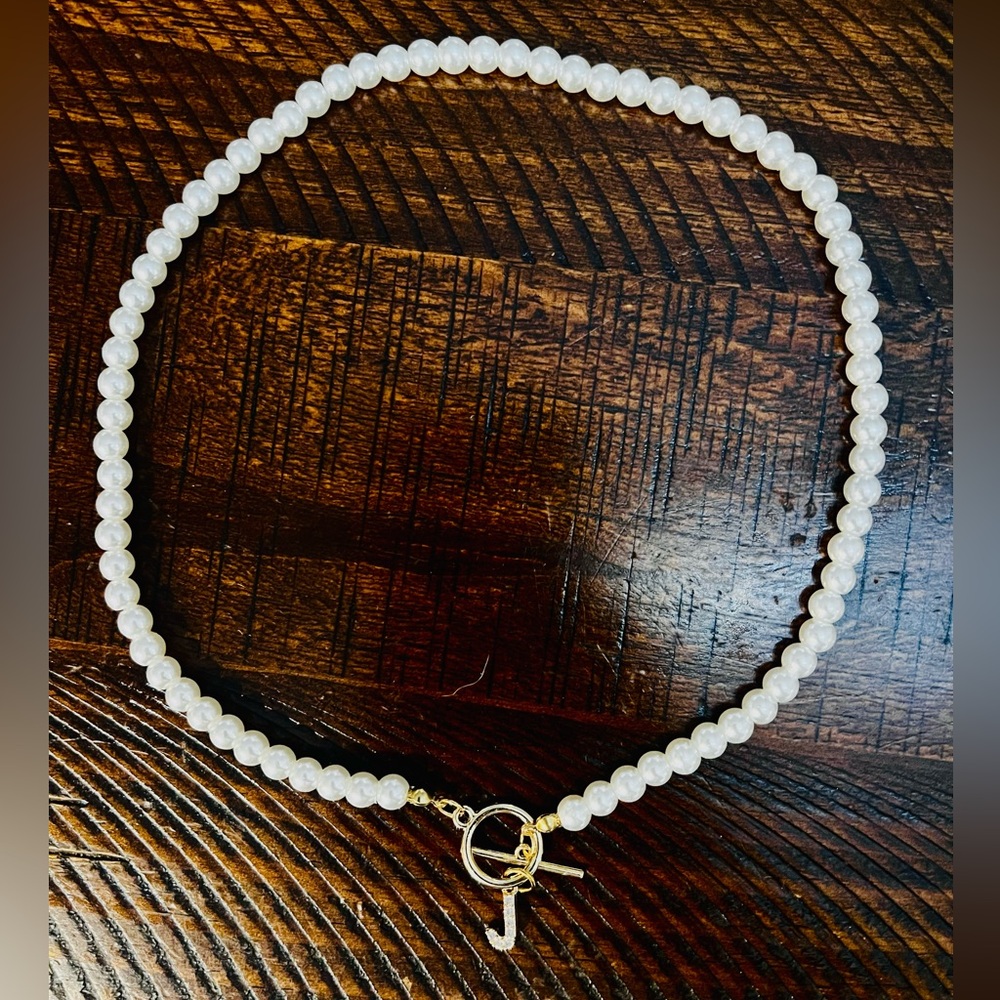 NEW Elegant Pearl Necklace with Gold Clasp and “J” Initial